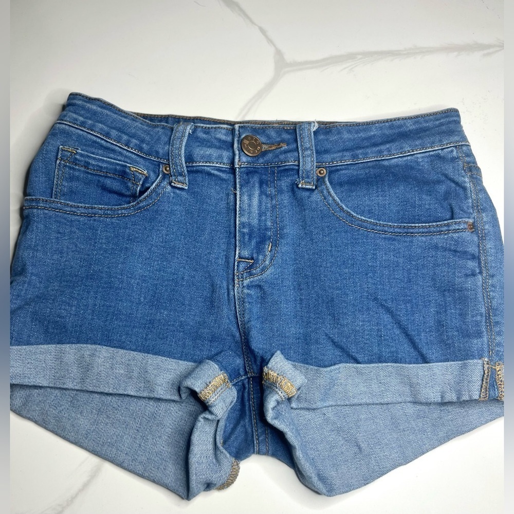 Urban Outfitters BDG Medium Wash Jean Shorts Cuffed Hem Women’s Size 26